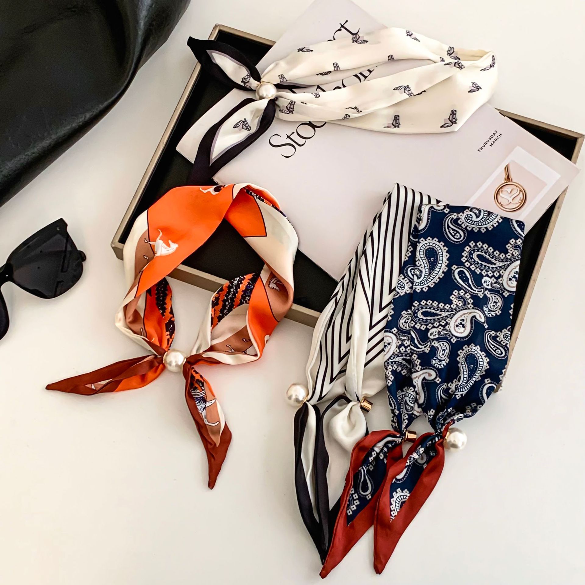 ผ้าพันคอไหมลายดอกแคชชู สำหรับผ - Ethnic Fashion Design บทวิจารณ์และราคา